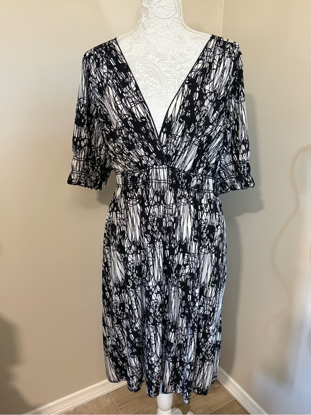 Black White Abstract Print Stretch Midi Dress Size L
